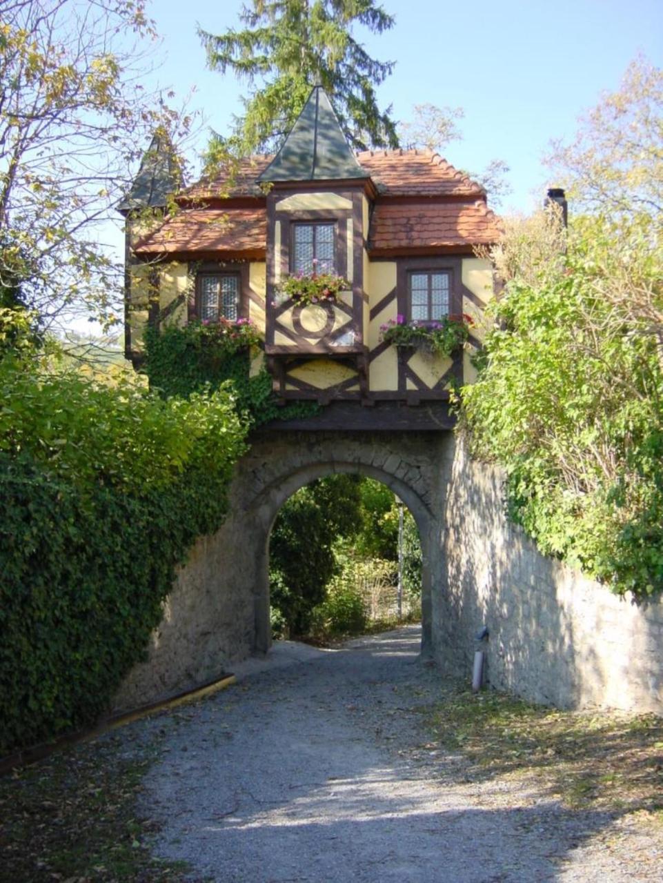Landgasthof Zur Krone Krautheim Exterior photo